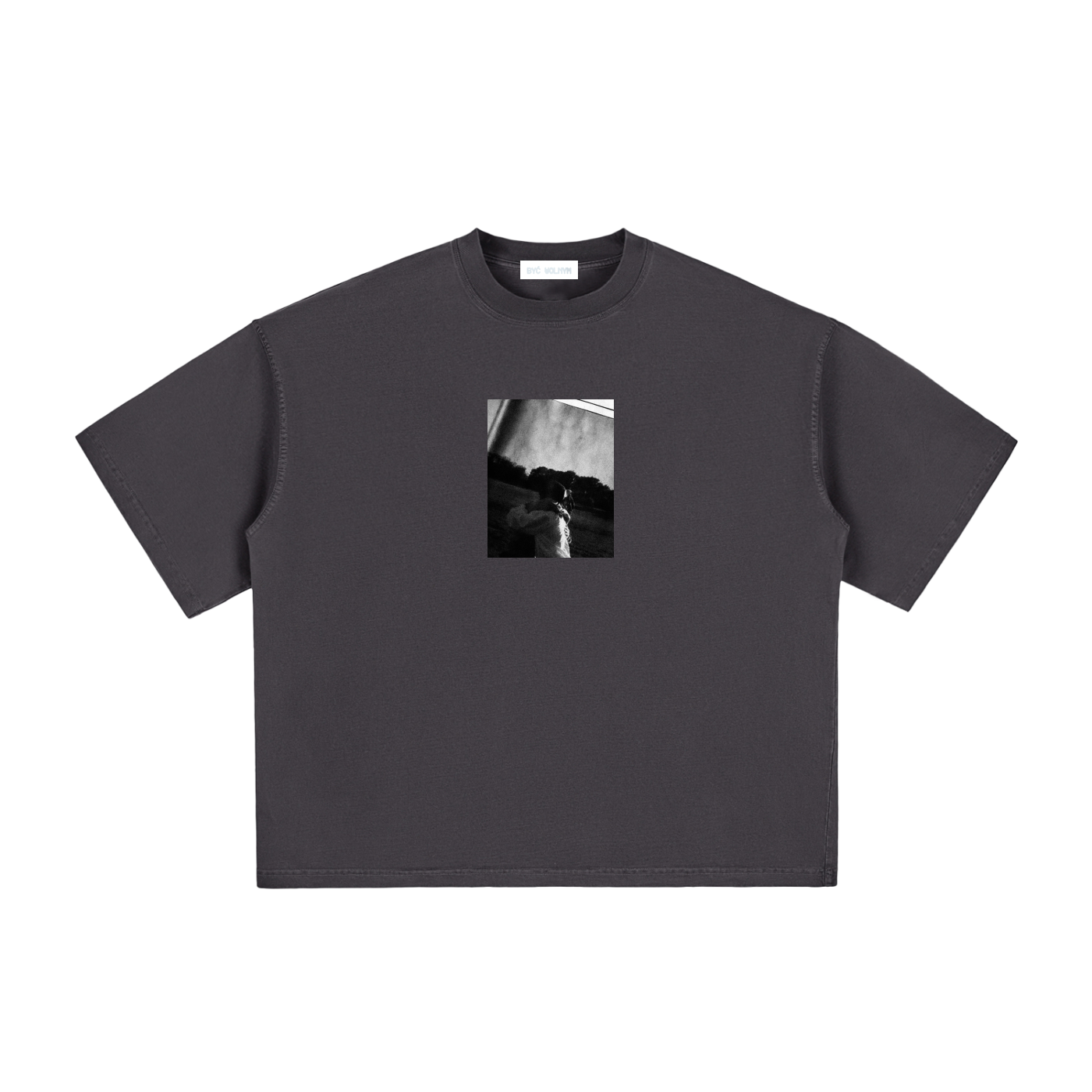 HUG TEE