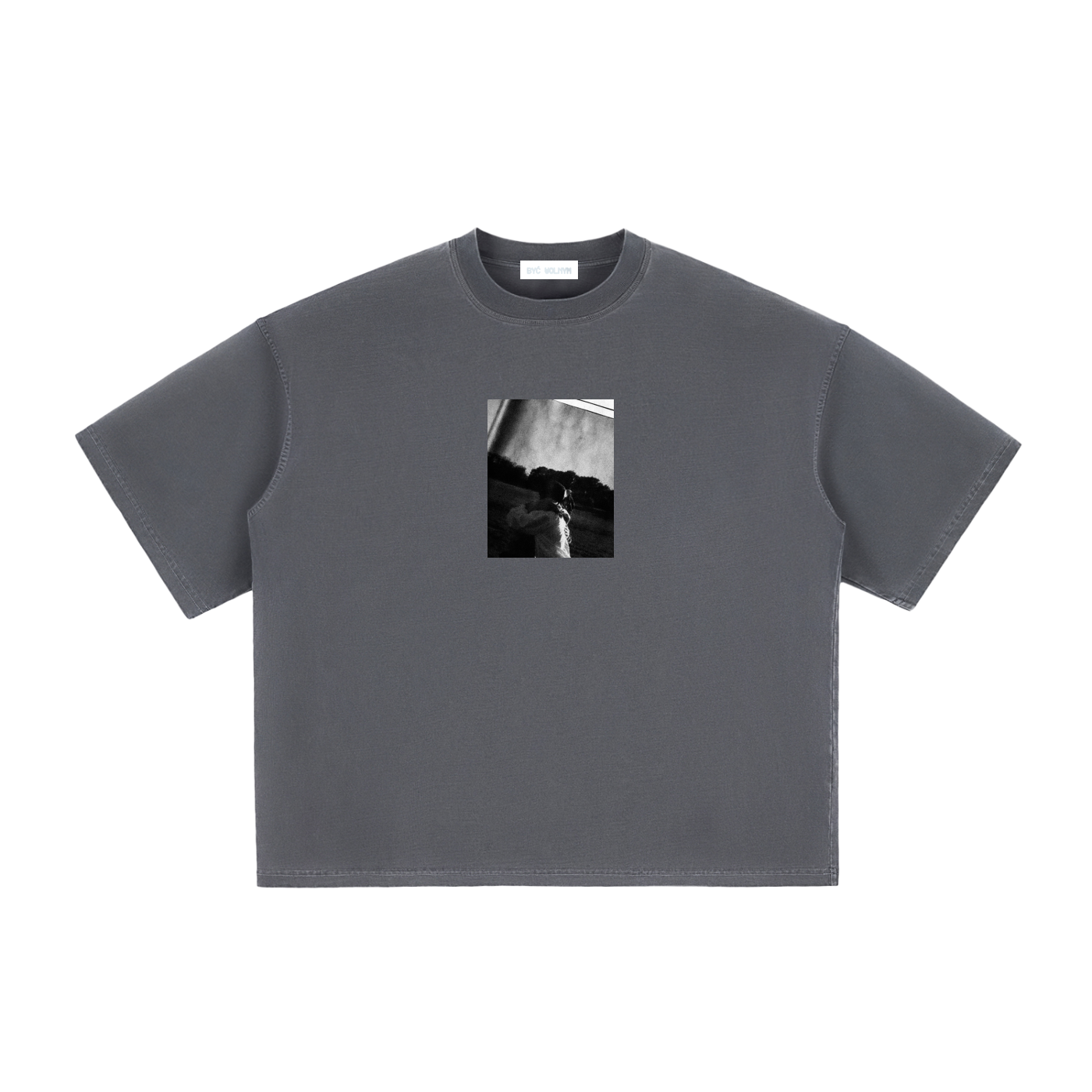HUG TEE