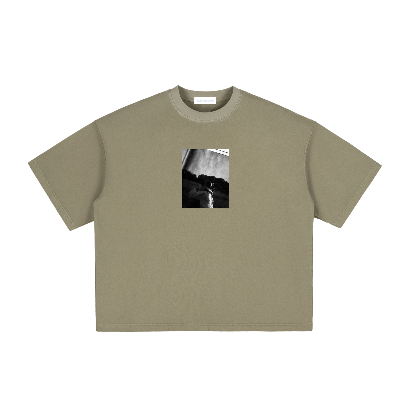 HUG TEE